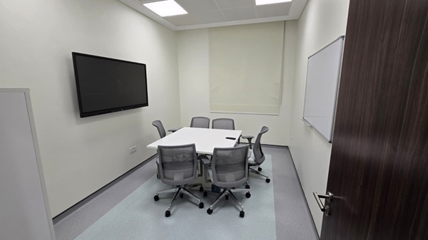 Debriefing Room (219)